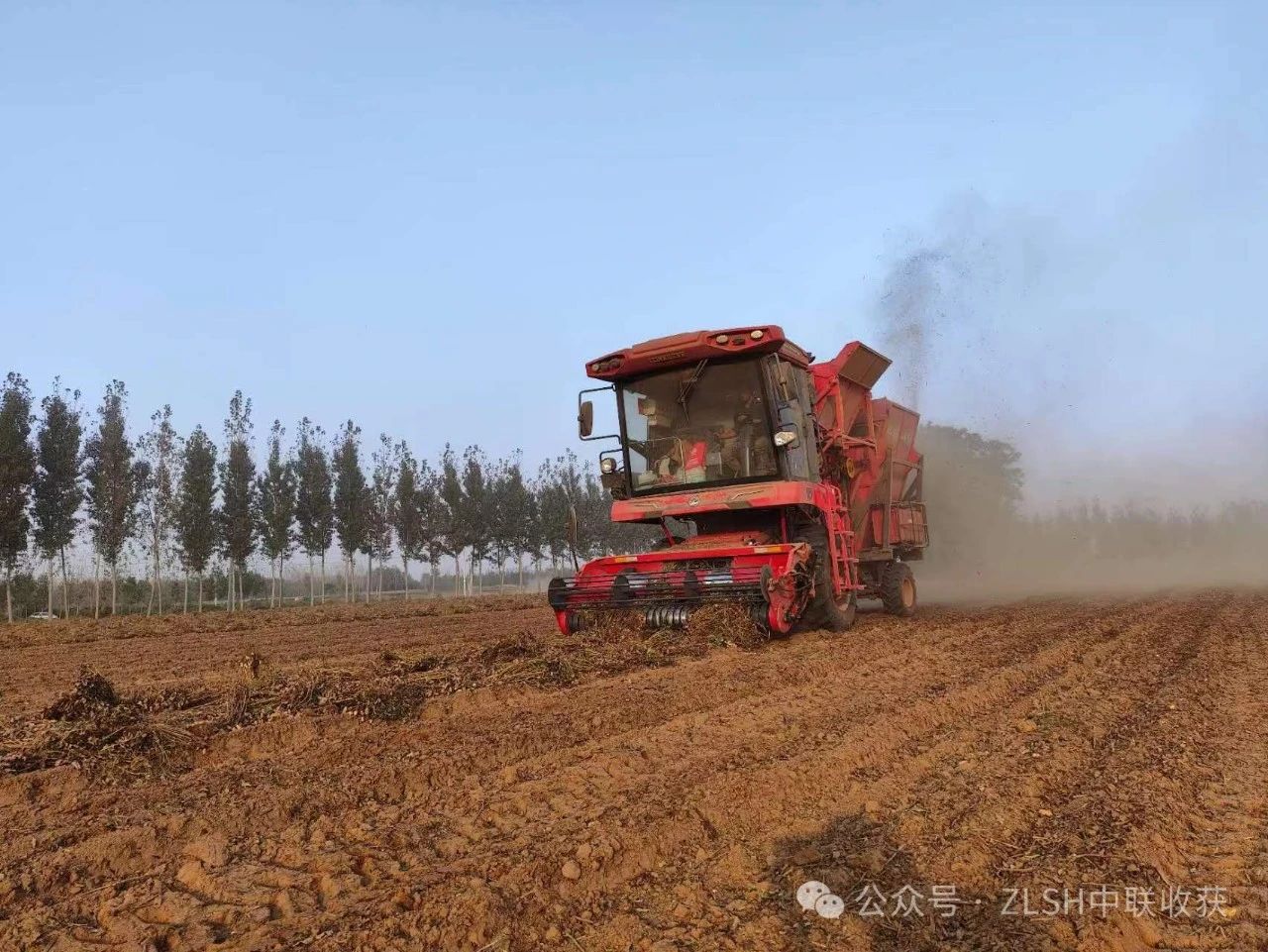 河南开封张师傅：开货车收入不稳，花生机开启增收新路