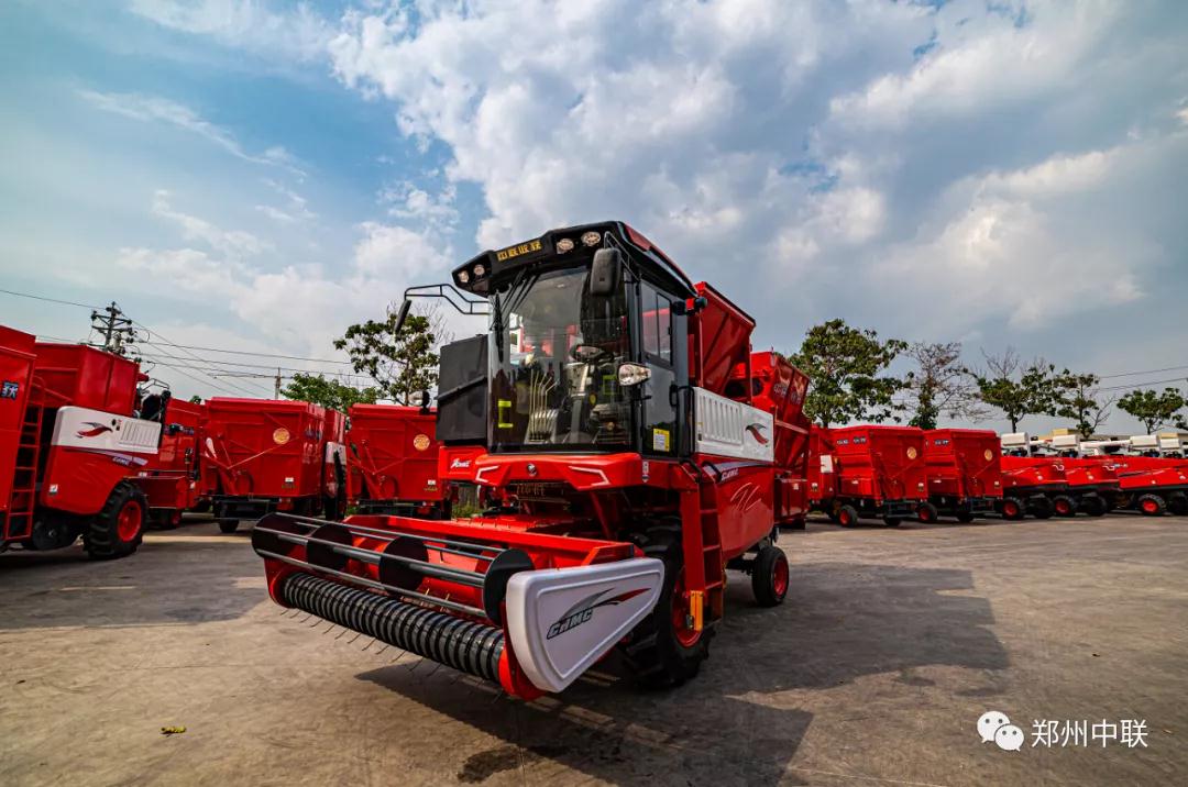 为什么近一半的种植大户都选择不朽情缘官网登录入口收获自走式花生捡拾收获机？