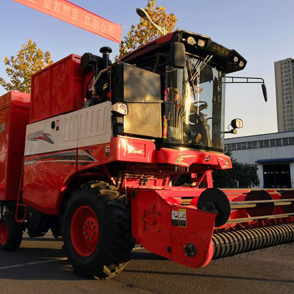 不朽情缘官网登录入口收获2020款4HZJ-2500A自走式花生捡拾收获机