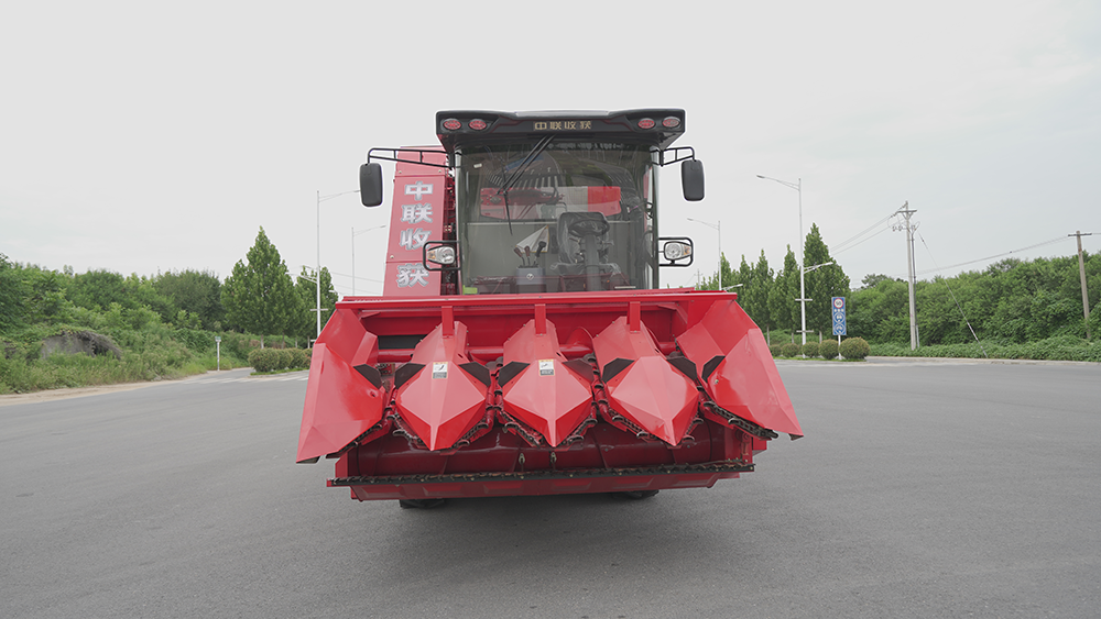 不朽情缘官网登录入口收获4YZJ-4型自走式玉米穗茎收获机