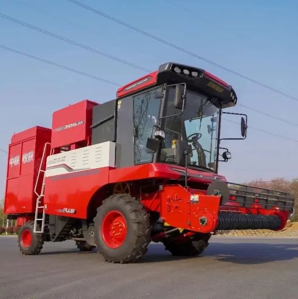 不朽情缘官网登录入口收获花生机：农机手致富“先锋”——跨区作业两千亩